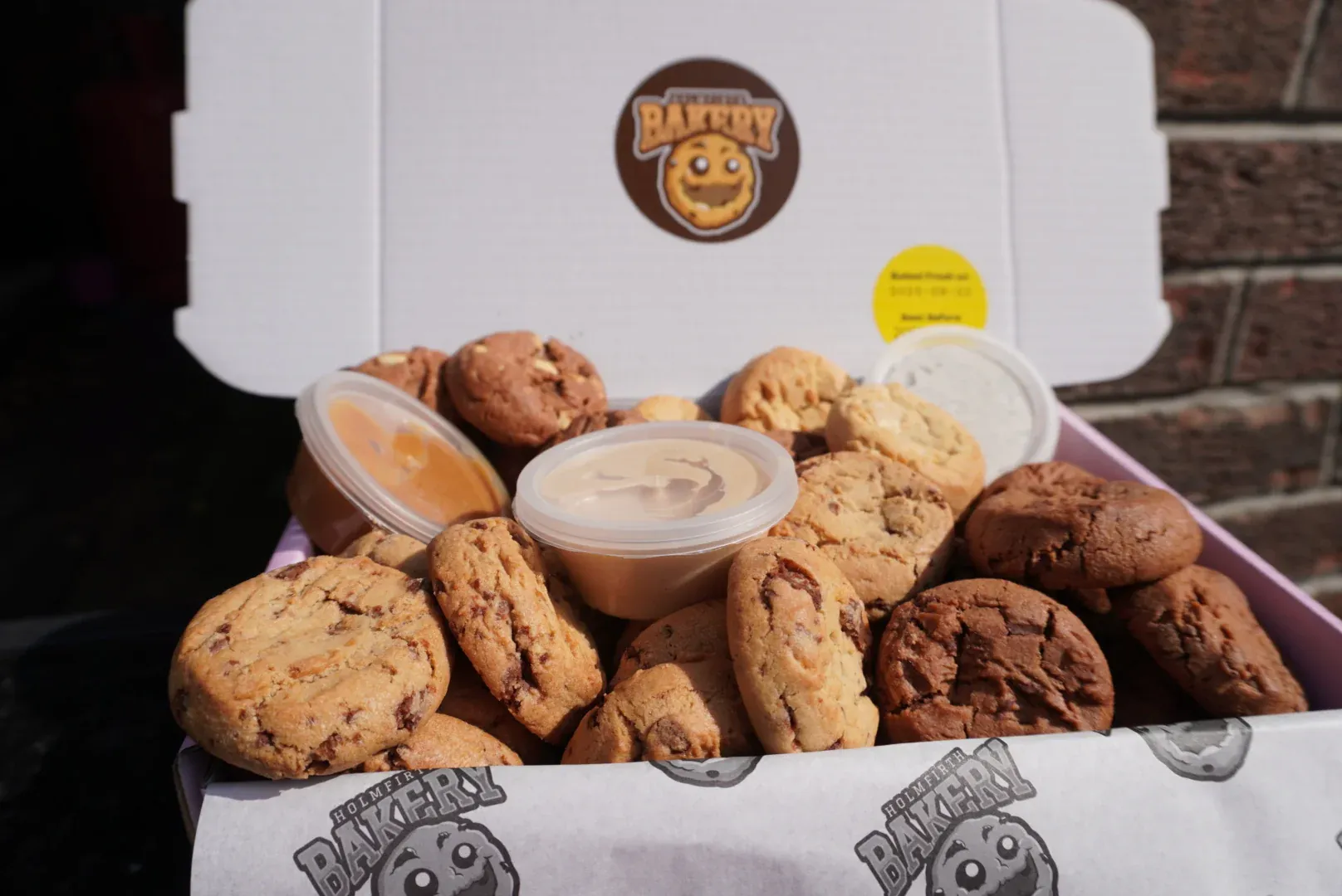 Cookie and dip box
